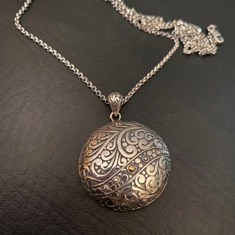 Devata Sterling silver & 18k Bali Pendant